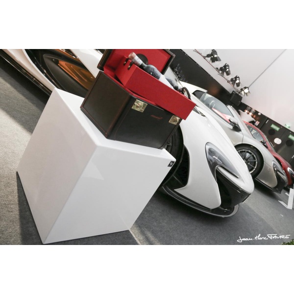 11_cube_table_basse_maclaren_