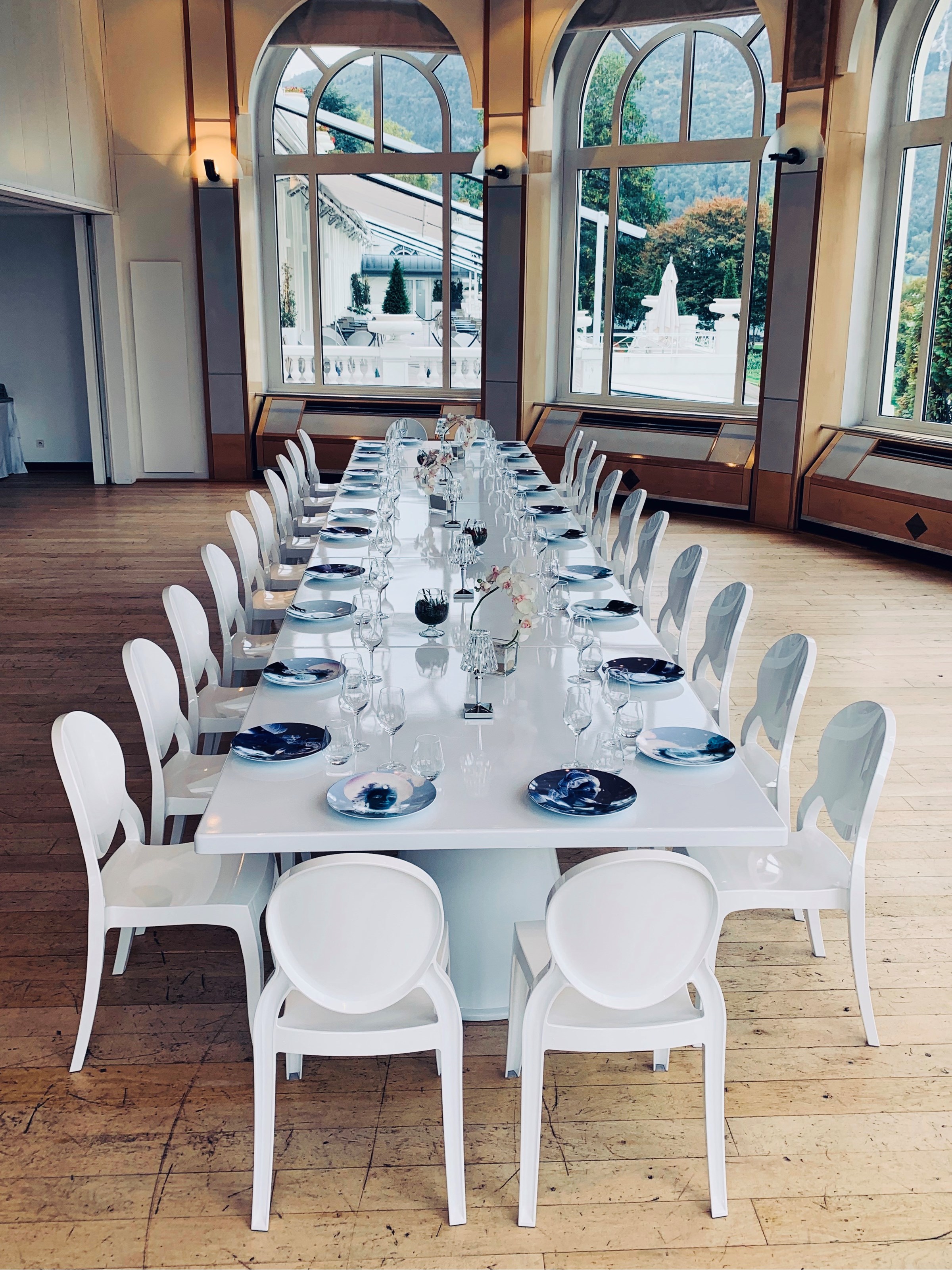 <h3 class="big">tables <span class="surTitre">Tout voir</span></h3>-image