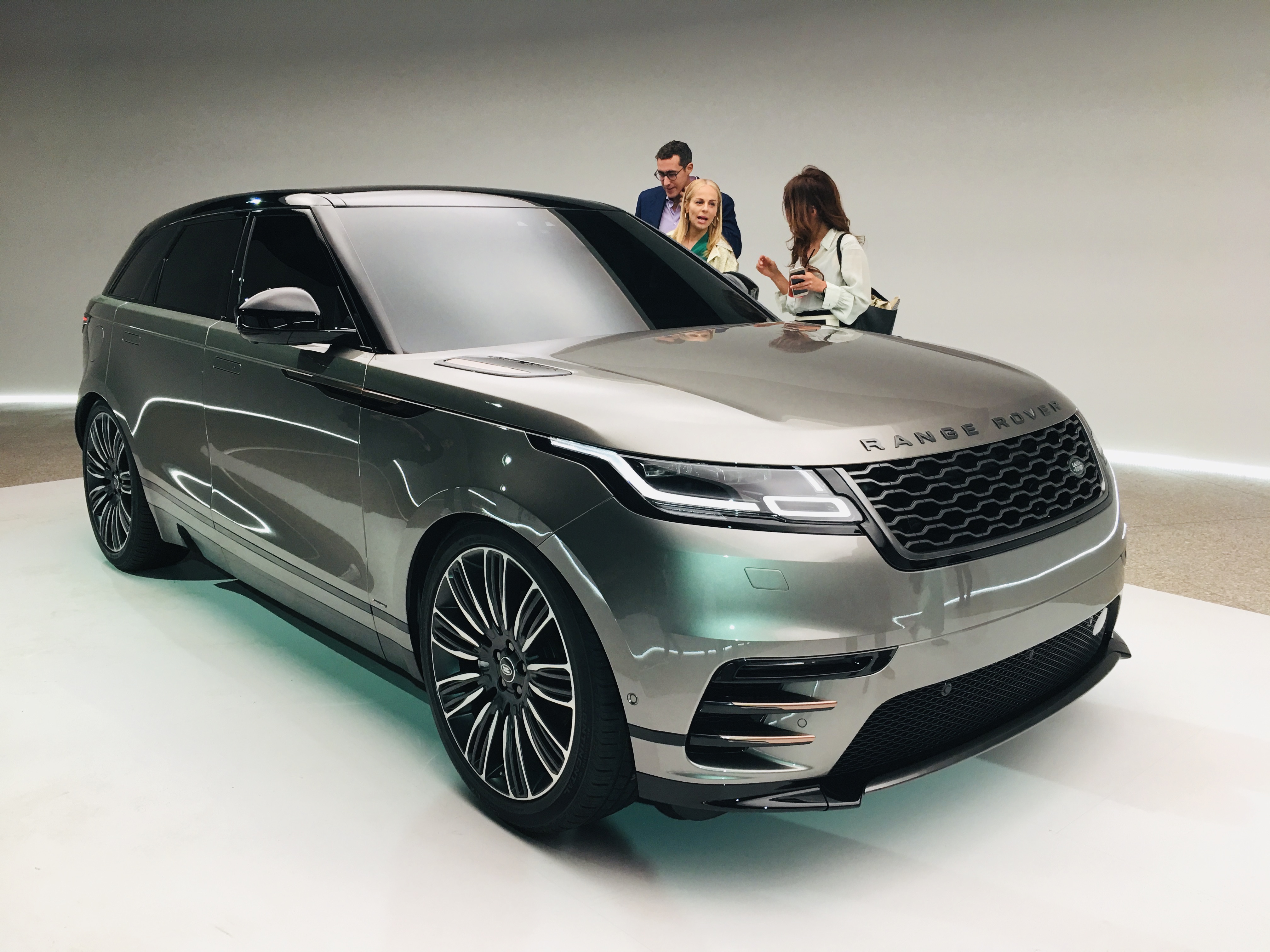 RANGE ROVER VELAR 